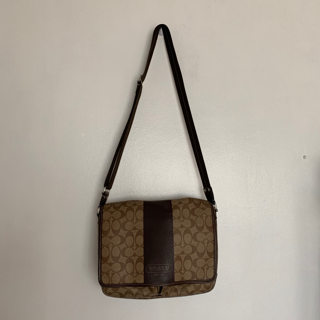 Coach Men Messenger bag, Men's Fashion, Bags, Sling Bags on Carousell