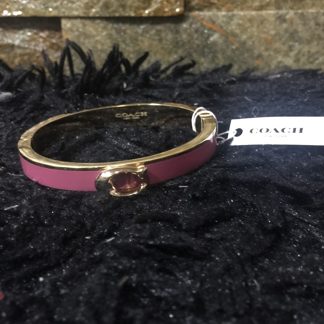 Push signature hinged bangle deals