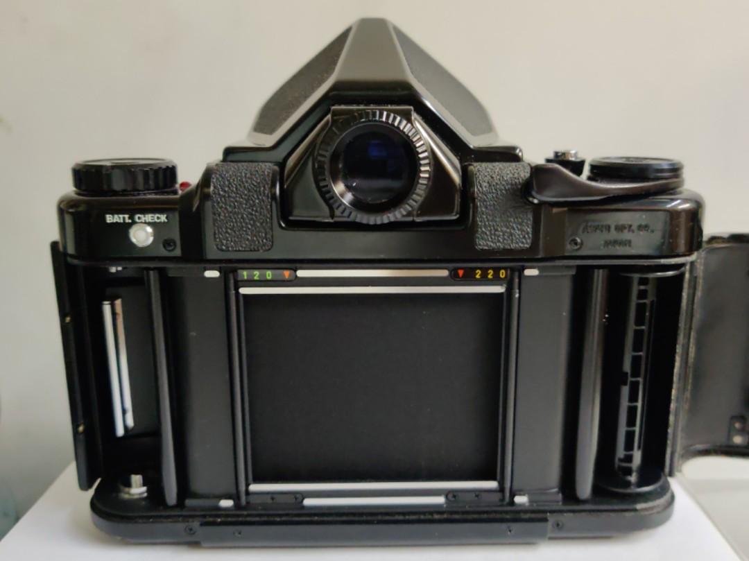 Fully functional! Pentax 67 medium format Film camera. 120mm/220mm film