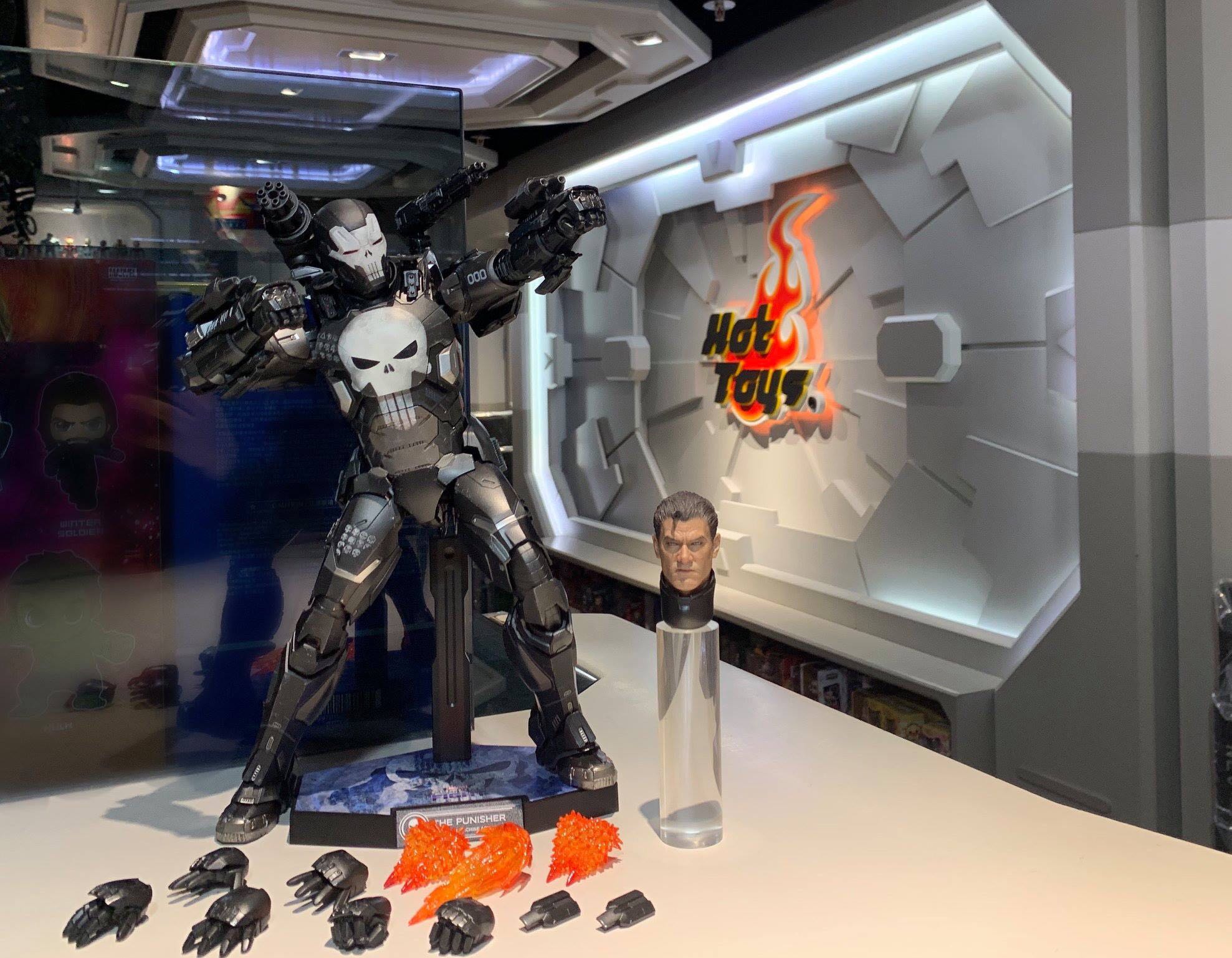 Hot toys top punisher iron man