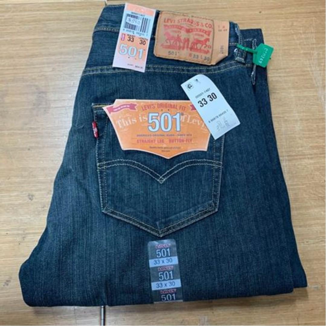 LEVIS 501 STRAIGHT LEG BUTTON FLY (W33, L30), 男裝, 褲＆半截裙