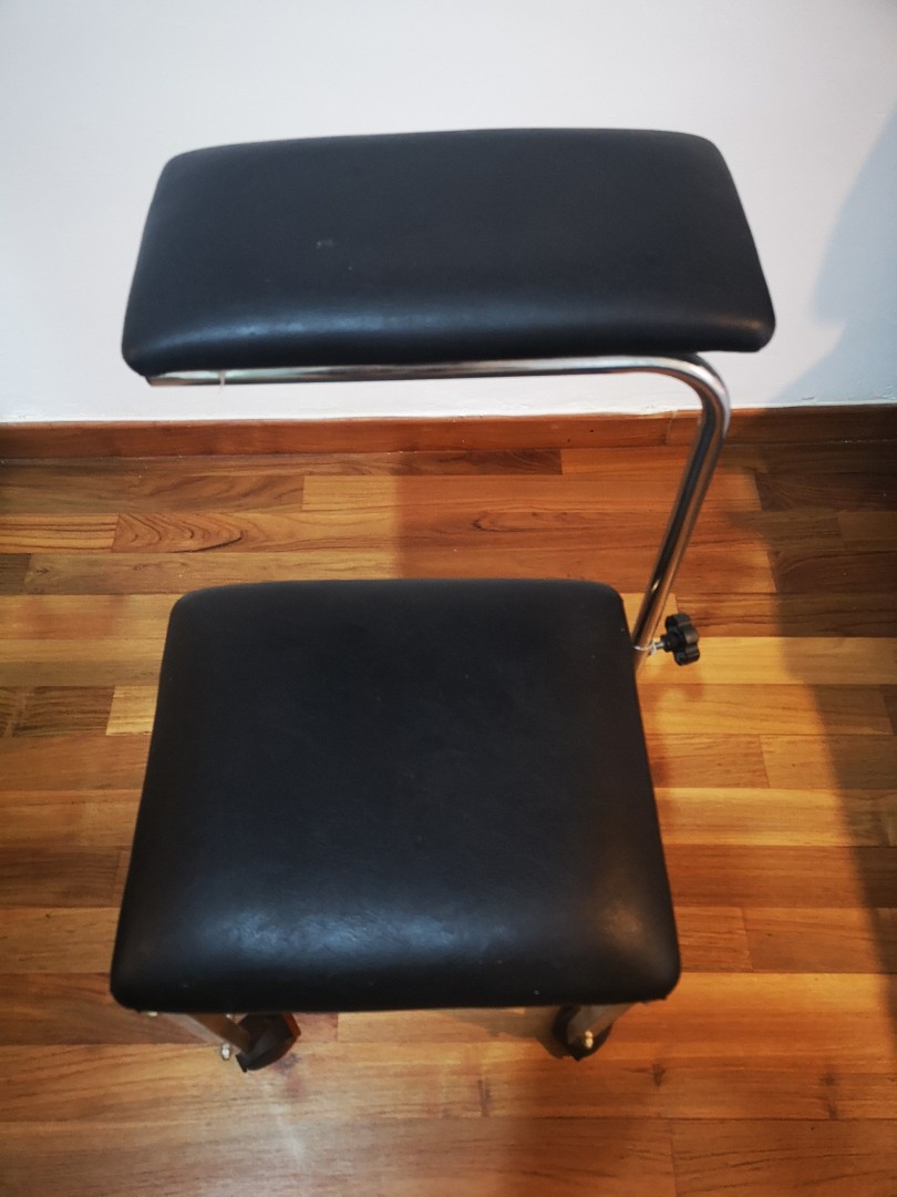 manicurist stool used