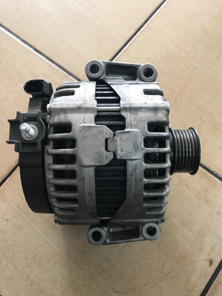 W221 alternator on sale
