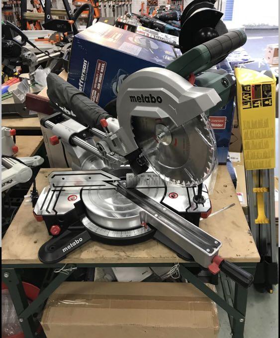Metabo Hitachi Kgs 254 M 240v Metabo Kgs 254 M Sliding Mitre Saw
