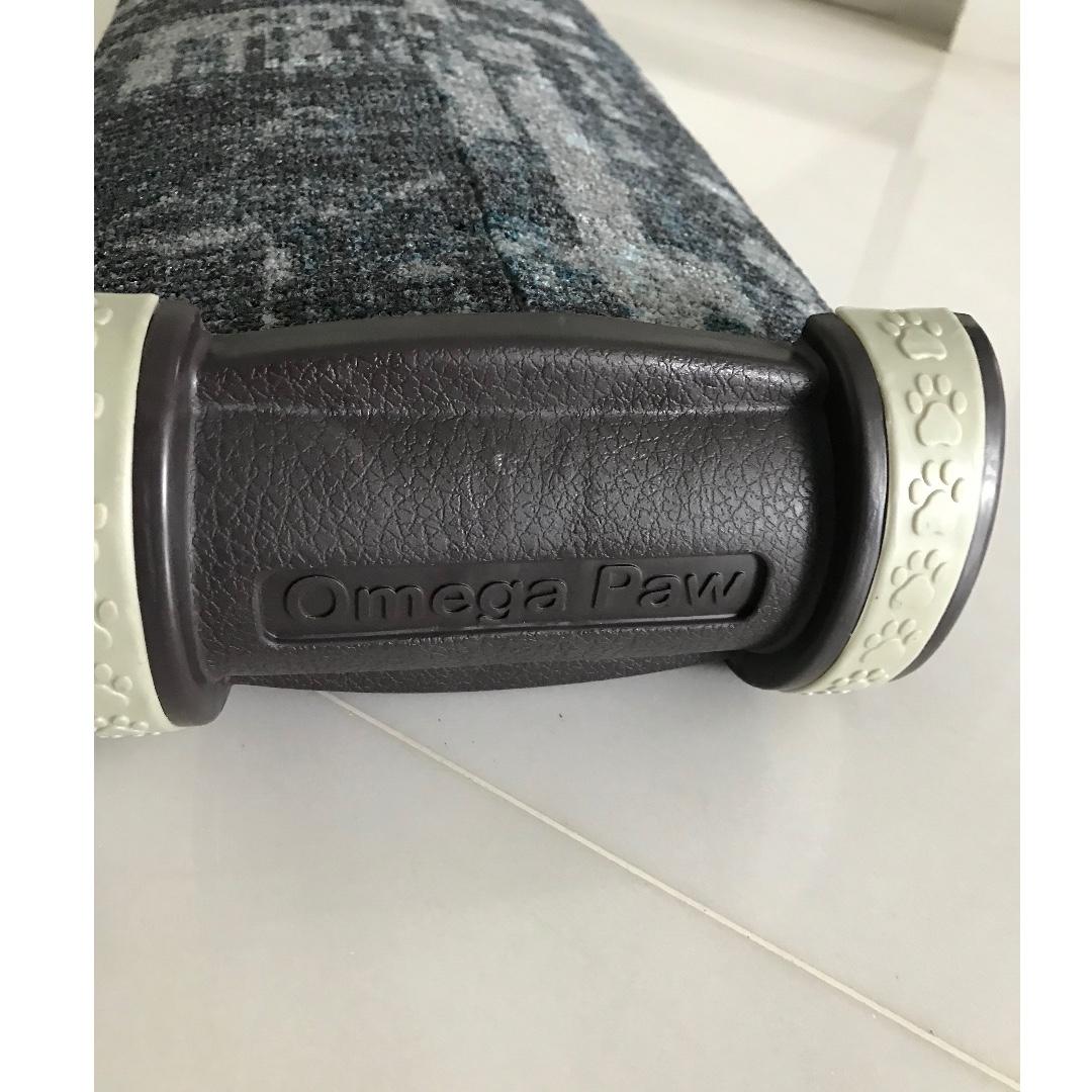 omega paw scratching post