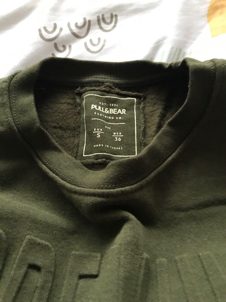 Pull&Bear pullovers (Category: Coats, Jackets and Outerwear) located in Singapore. Submitted by donnws (Listing ID 248267294, Image 2). Description: Brand new pullover not worn. .