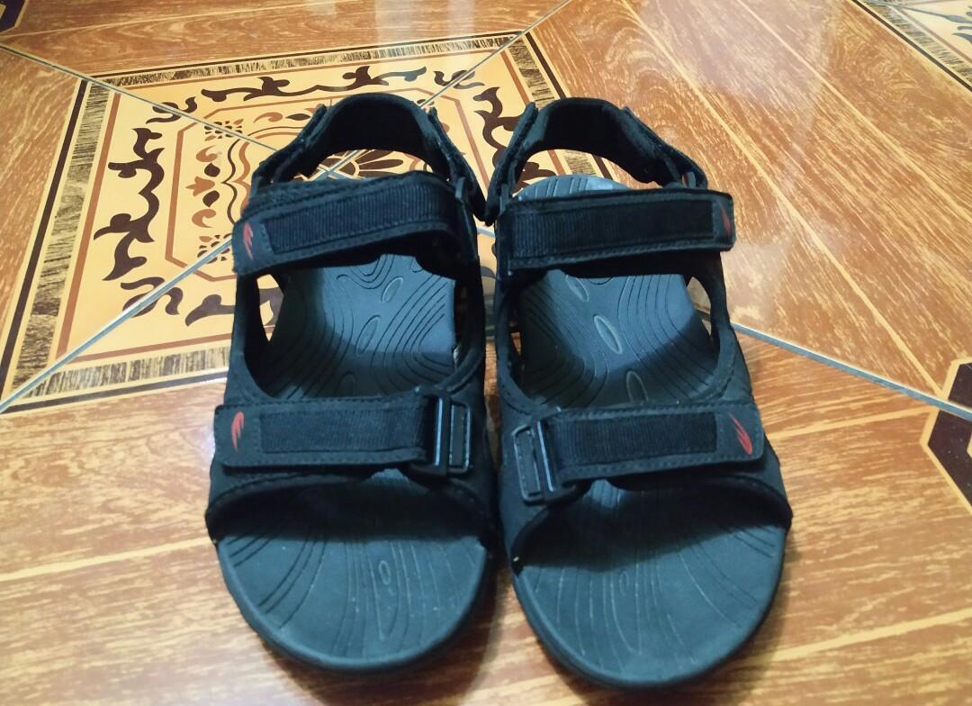 world balance sandals for hiking