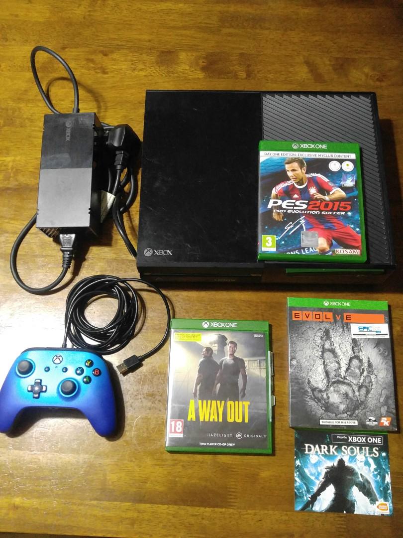 Xbox One Gaming Console 4 Games Includes Dark Souls A Way