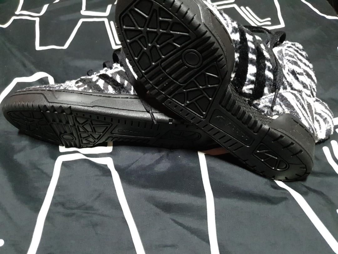 Adidas X Jeremy Scott zebra shoe Men s Fashion Footwear Sneakers on Carousell
