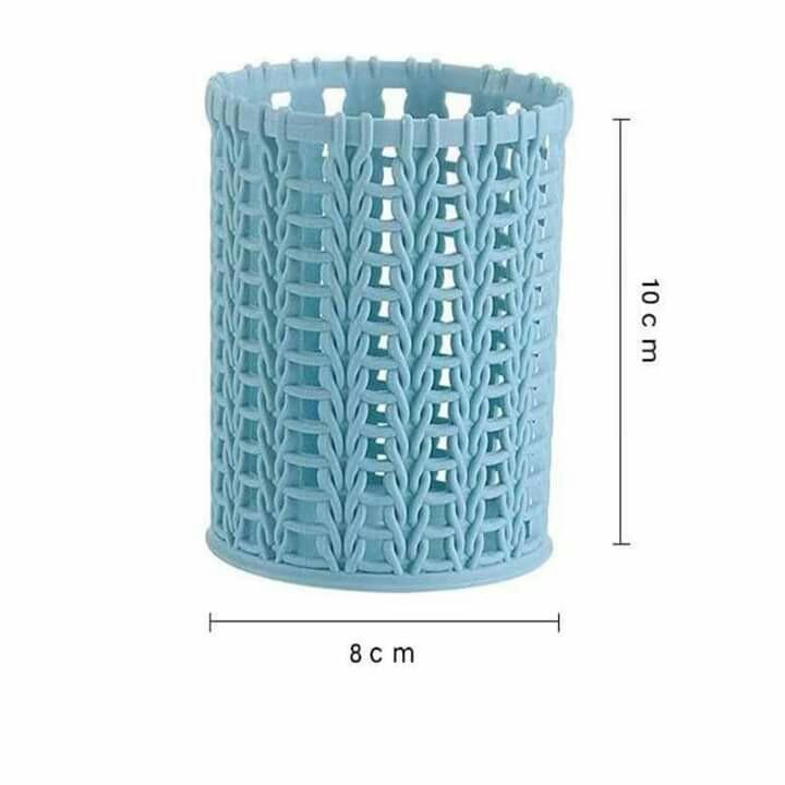 Desk organizer (pen holder) (Category: Stationery & School Supplies) located in Quezon City. Submitted by rigelsfashiononline (Listing ID 248472942, Image 2). Description: Random colors.