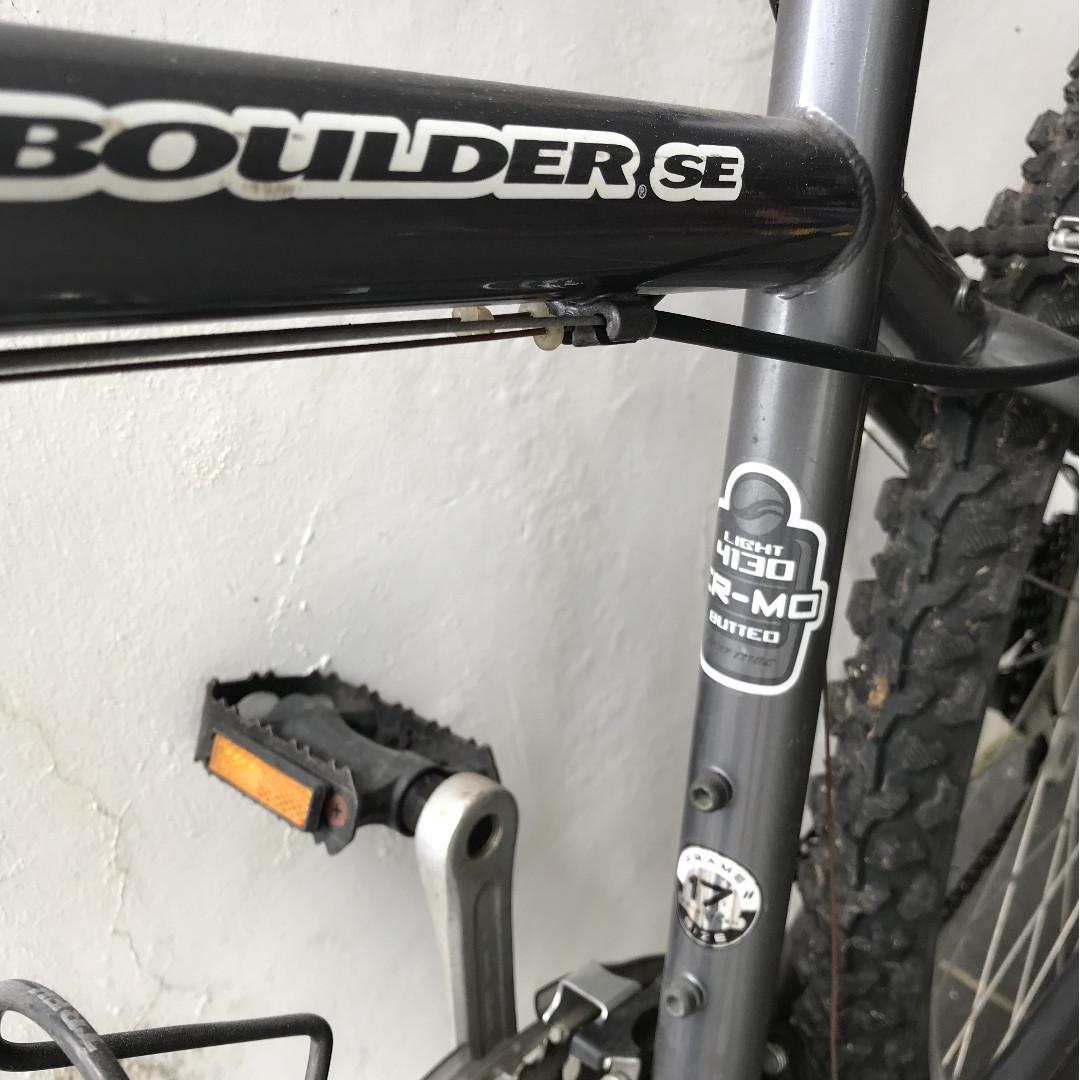 GIANT Boulder Mountain Bike 17in 43 cm frame