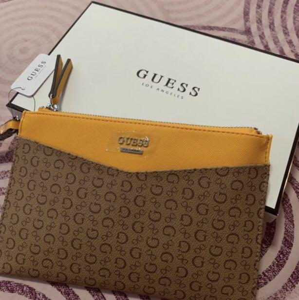 guess wristlet bag