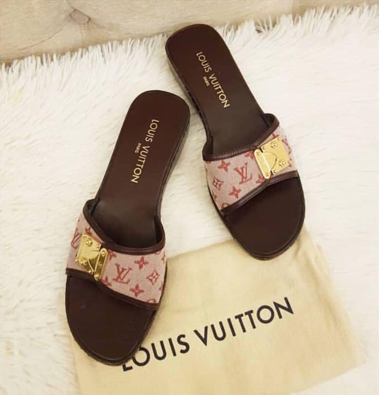 Louis Vuitton Slides white, Women's Fashion, Footwear, Flats & Sandals on  Carousell