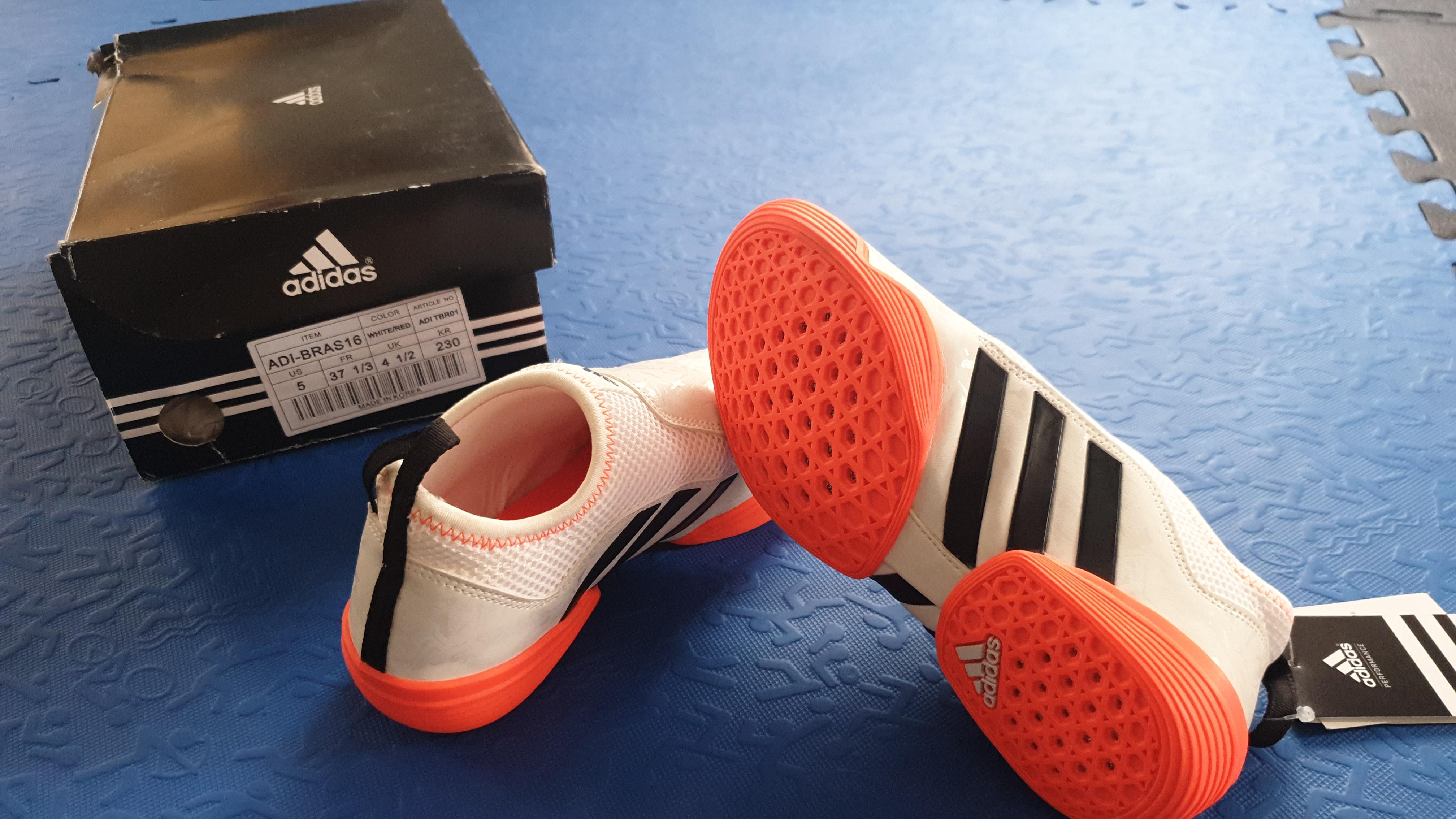 Kick best sale shoes taekwondo