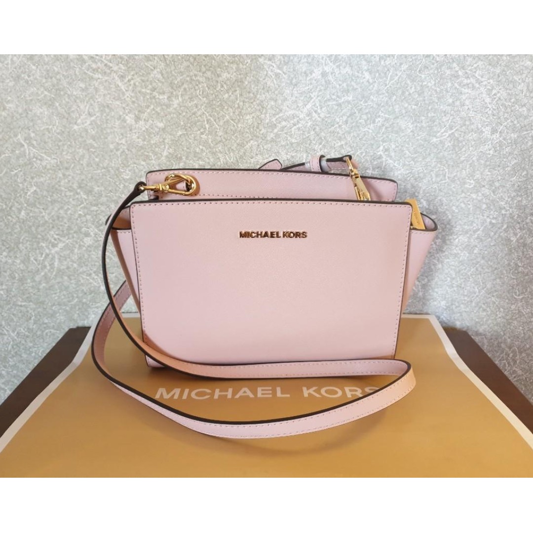 michael kors selma shoulder bag