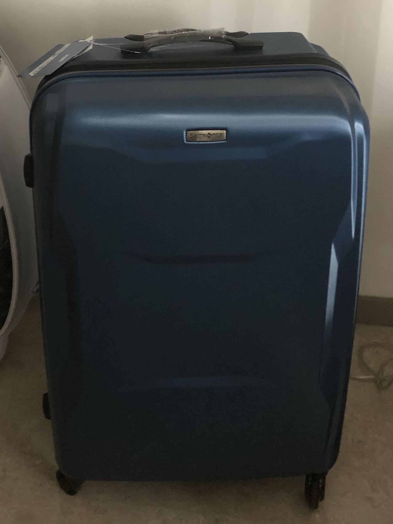 Samsonite Pivot Spinner 29 luggage Hobbies Toys Travel