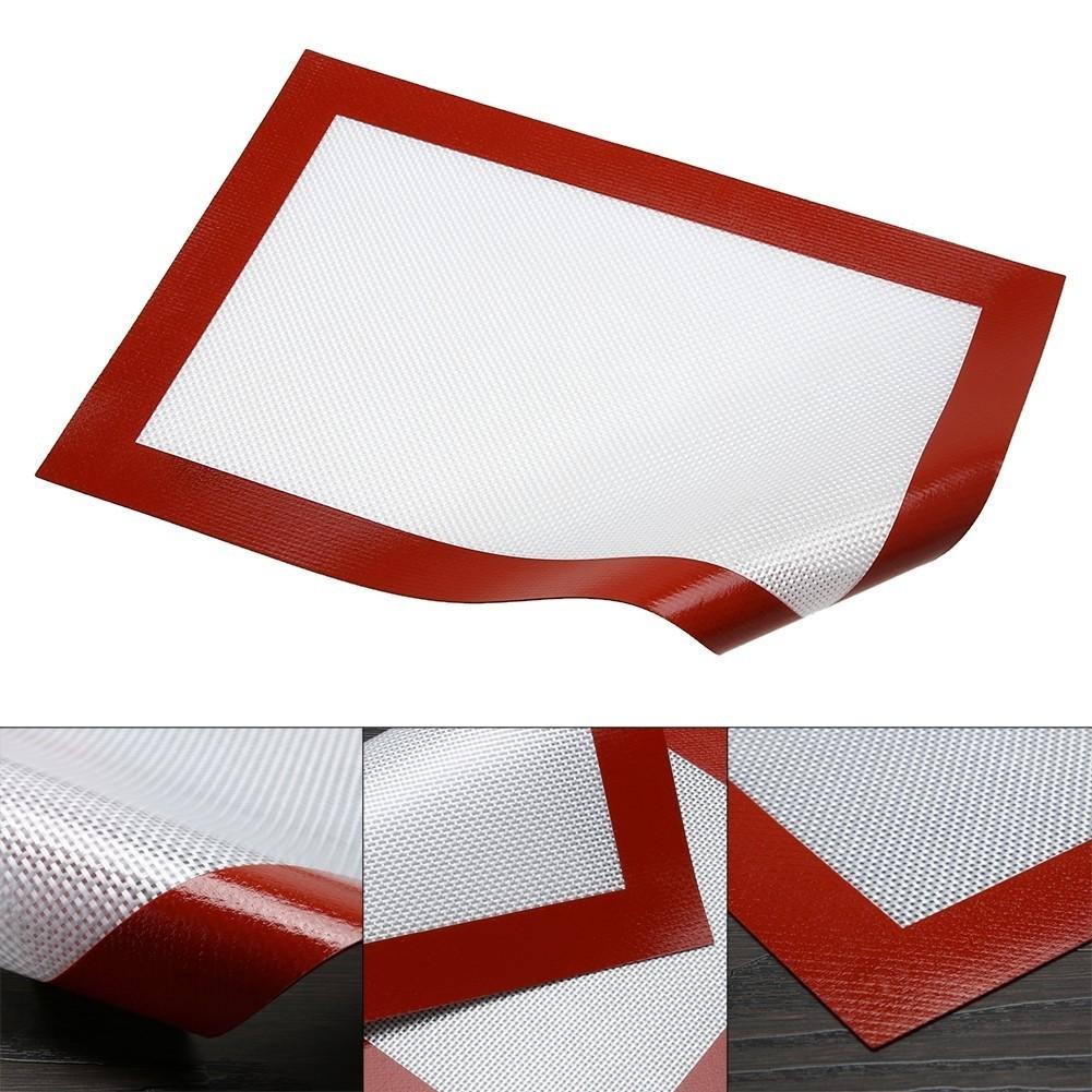 Silpat Silicone Baking Mat / Fondant Mat (Category: Bakeware) located in Makati City. Submitted by superstarpie08 (Listing ID 248371982, Image 1). Description: New Silicone Baking Mat /Fondant Mat 50cm x 40cm.