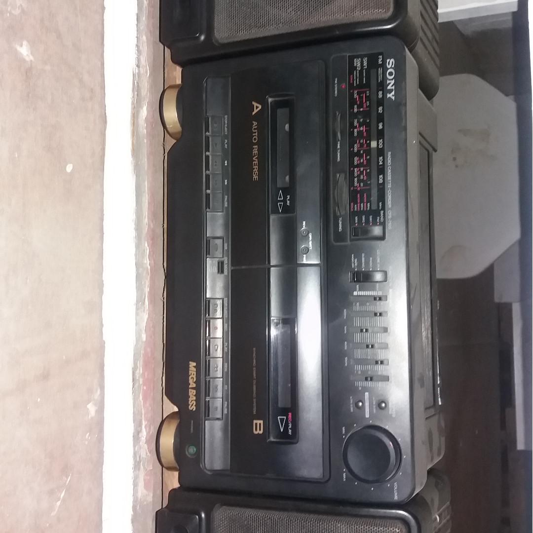 sony boombox (Category: Soundbars, Speakers & Amplifiers) located in Quezon City. Submitted by alvicph (Listing ID 248482525, Image 2). Description: working, p up only, 8812892; 09192844778 fixed price. 220V maybe tested, best for props and collectibles.
