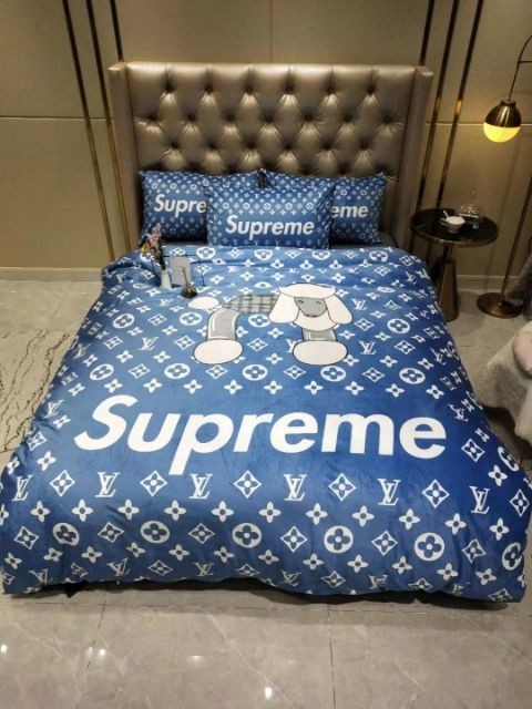 Louis Vuitton Supreme Blue Bear Luxury Bedding Set - USALast