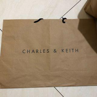 Paper bag charles & keith size Large