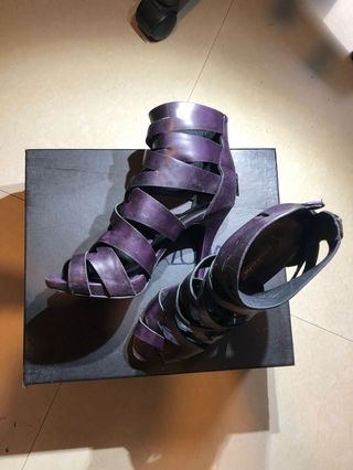 (Category: ) located in . Submitted by cleanupmycloset (Listing ID 248639802, Image 1). Description: .