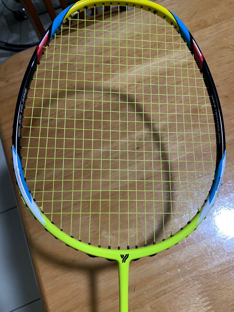 Badminton Racket (Yang Yang Brand - Model Kravnos 12), Sports Equipment ...