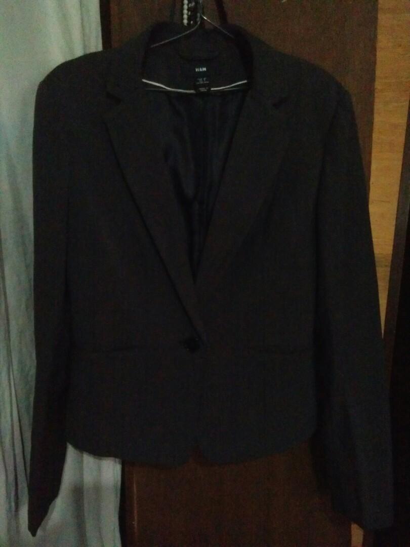 Black coat (Category: Others Tops) located in Quezon City. Submitted by rmprism (Listing ID 248698335, Image 1). Description: Magandang maganda pa di ka lugi para sa 350 mo.