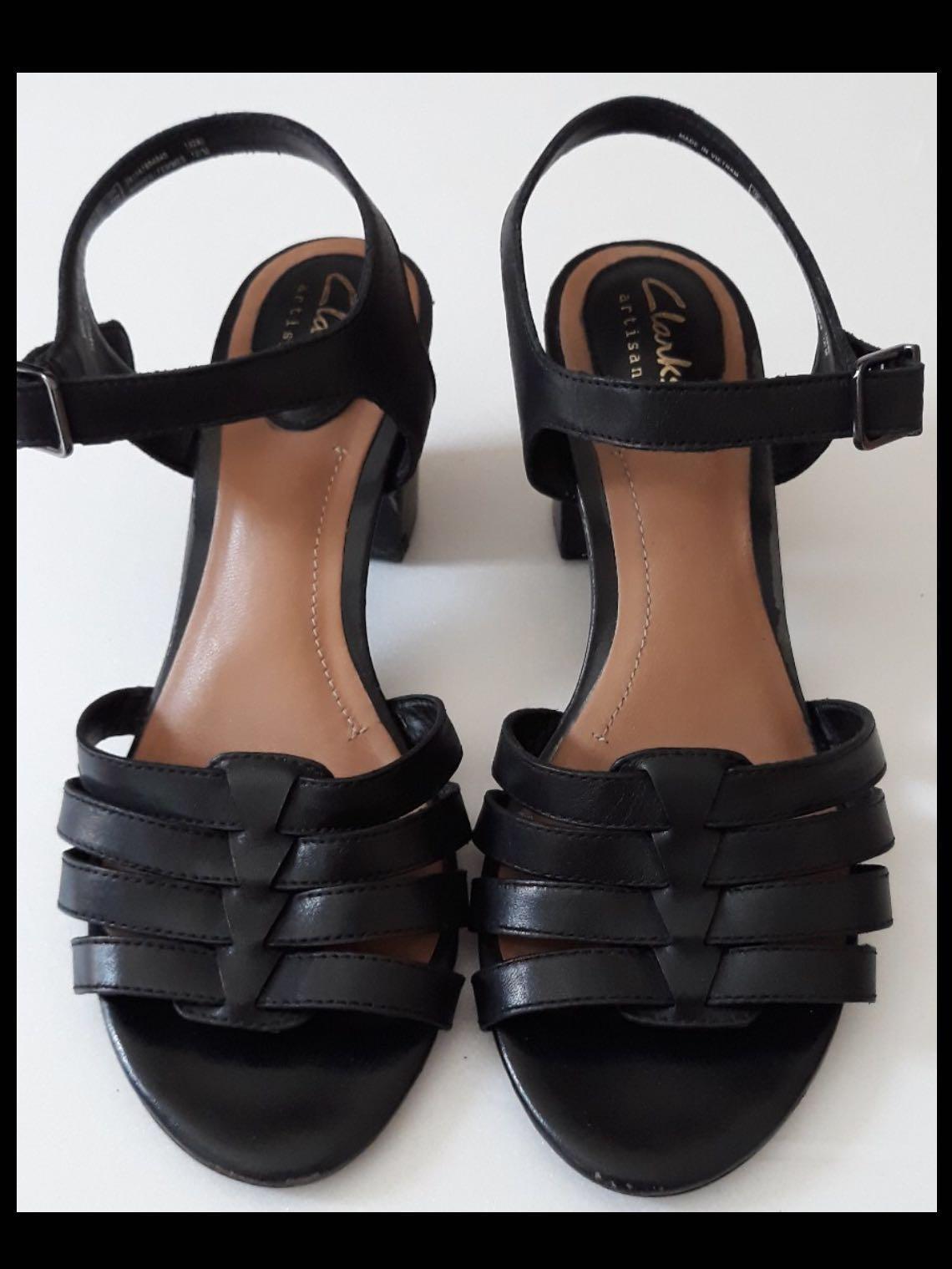 Clarks unstructured artisan 2025 sandals