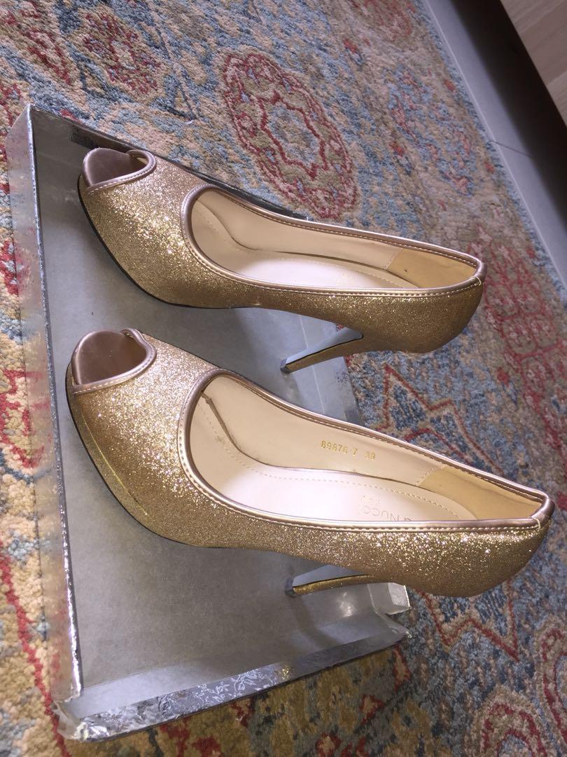 Gold glitter heels