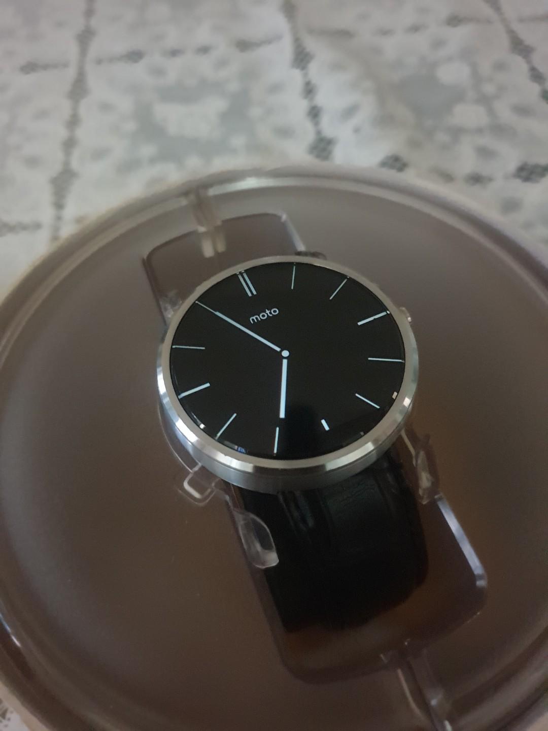 Moto 360 1st gen for s120, Luxury, Watches on Carousell