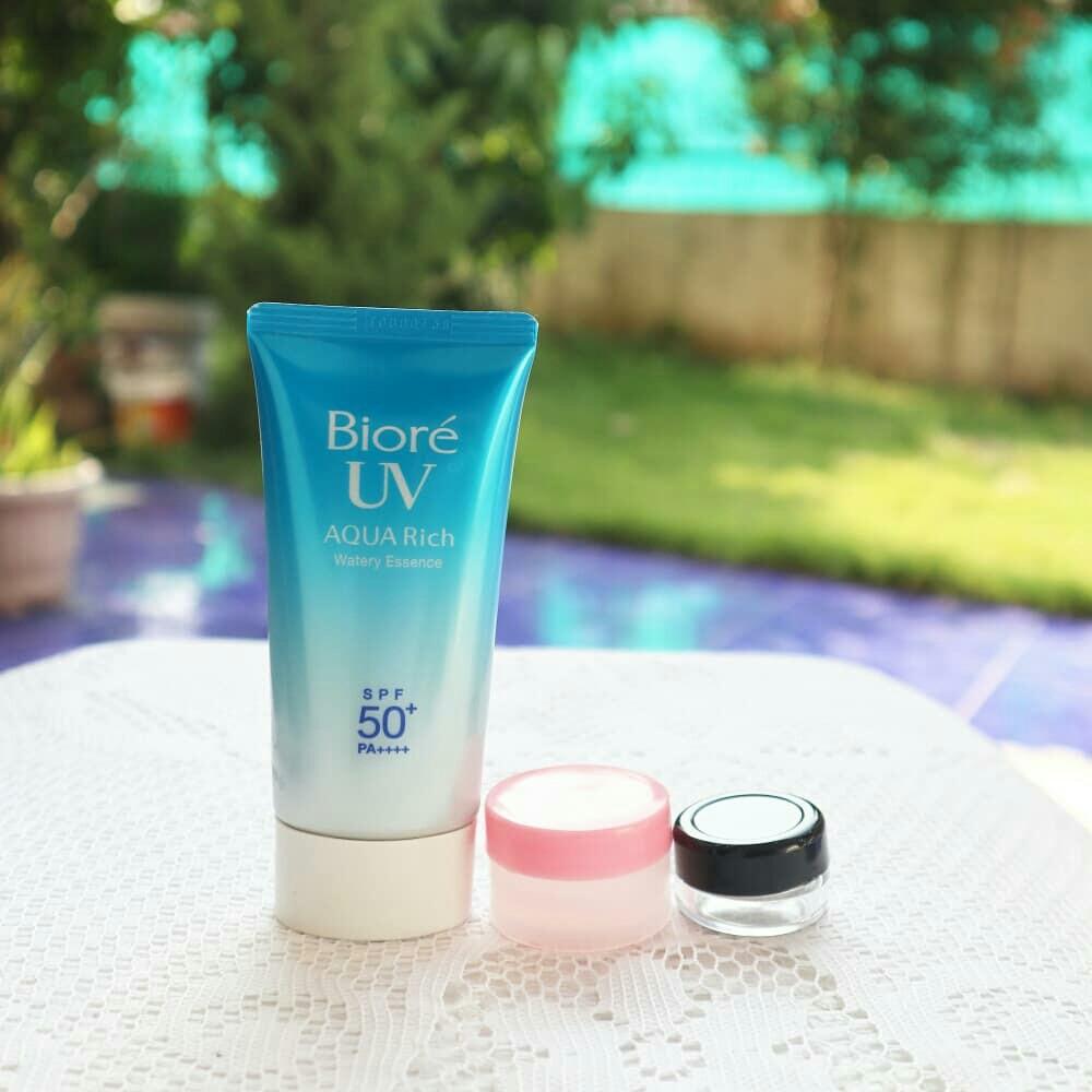 Share Jar Biore Uv Aqua Rich Watery Essence Spf 50 Kesehatan Kecantikan Kulit Sabun Tubuh Di Carousell