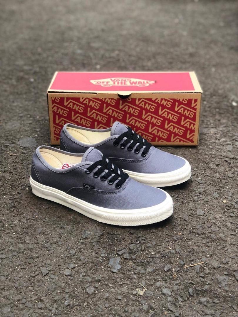 vans authentic mono grey