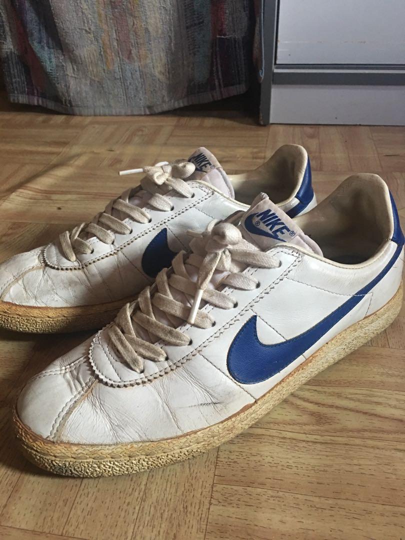 Nike top bruin vintage