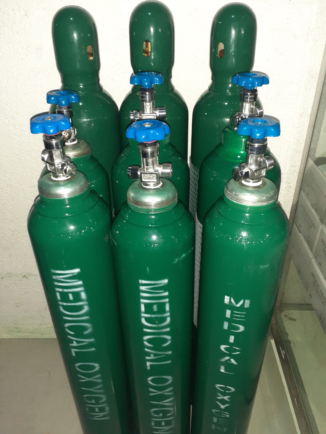 20lbs with full Content medical oxygen tank, Beauty & Personal Care ...