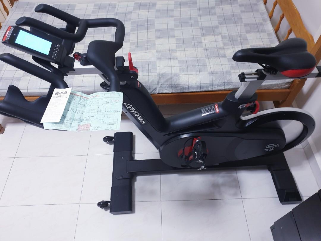 life fitness ic5 indoor cycle