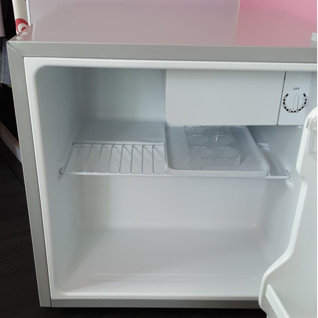 85% new mini bar fridge 50l midea MS-50 cash and carry, TV & Home ...