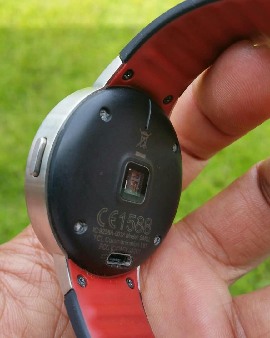 alcatel one touch smartwatch m02, Fesyen Pria, Jam Tangan di Carousell