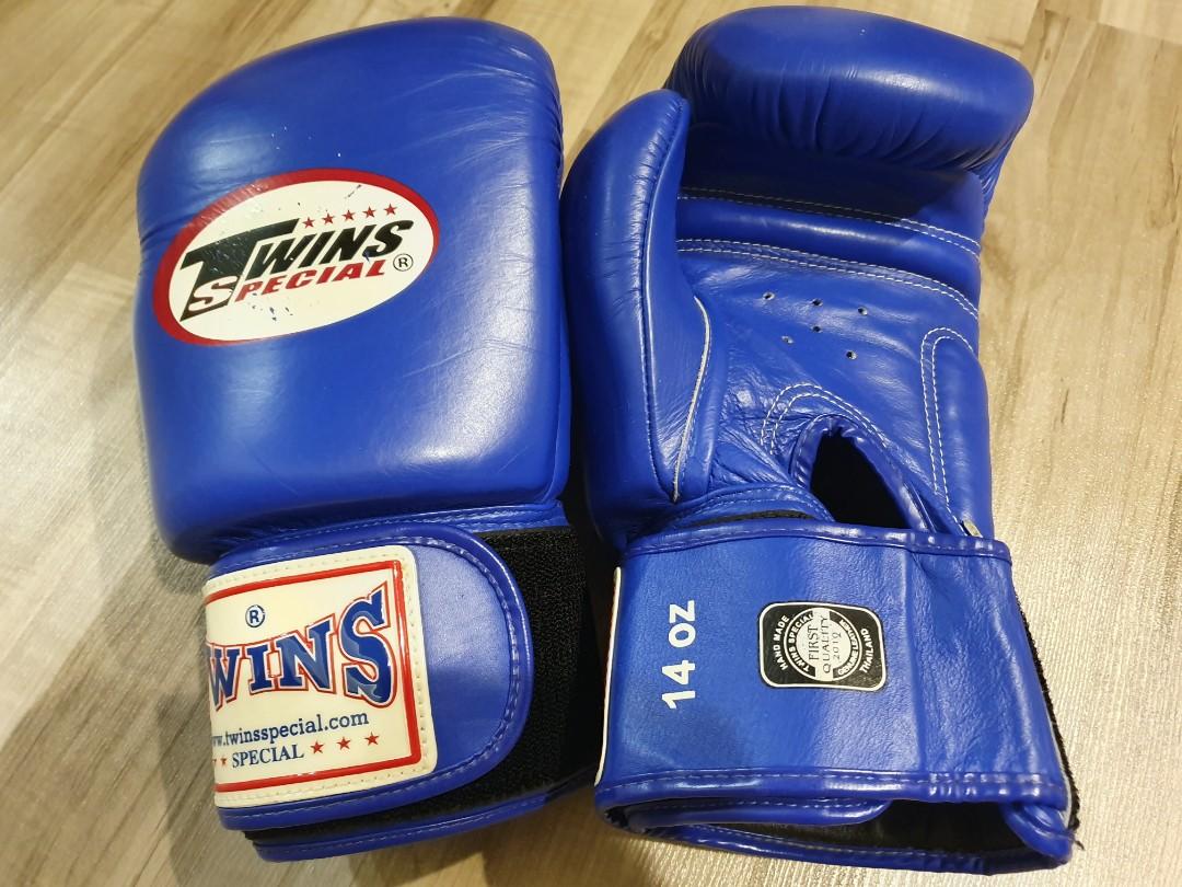 Boxing Gloves, Sports Equipment, Sports & Games, Racket & Ball Sports
