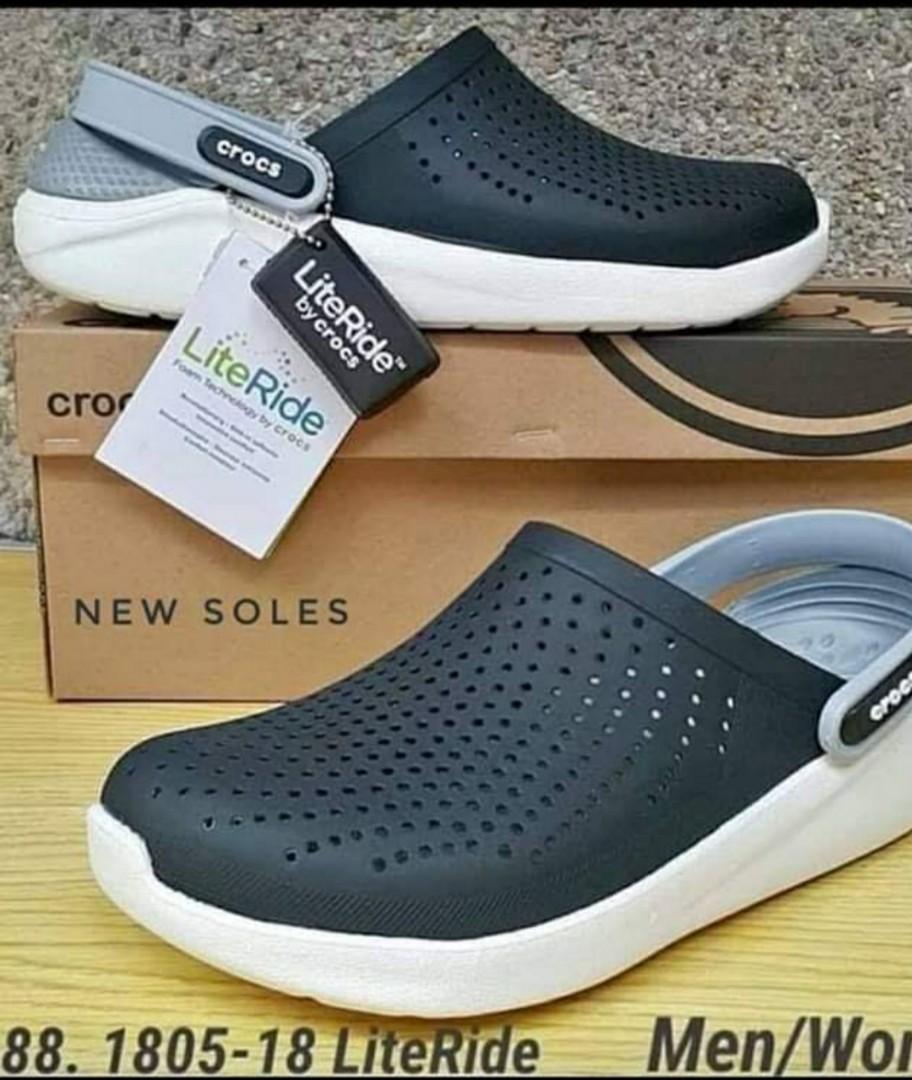 Crocs Size 9, Men's Fashion, Footwear 