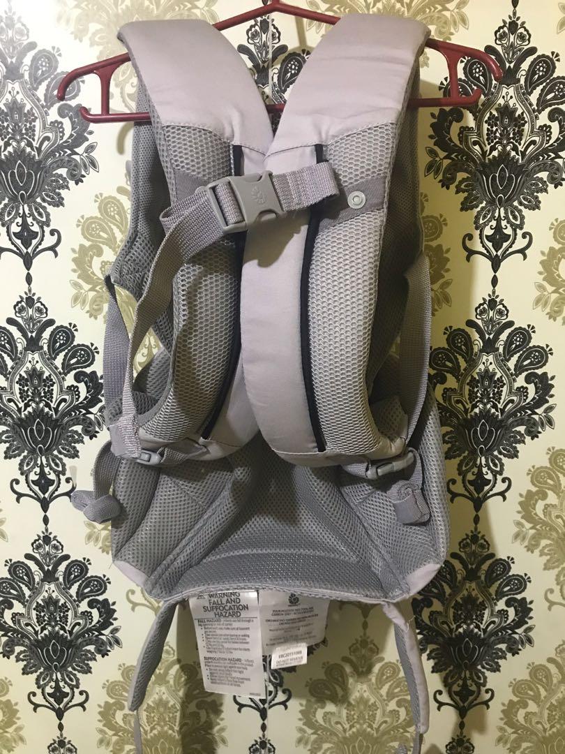 ERGO BABY 360 Carrier with hood, Babies & Kids, Going Out, Carriers