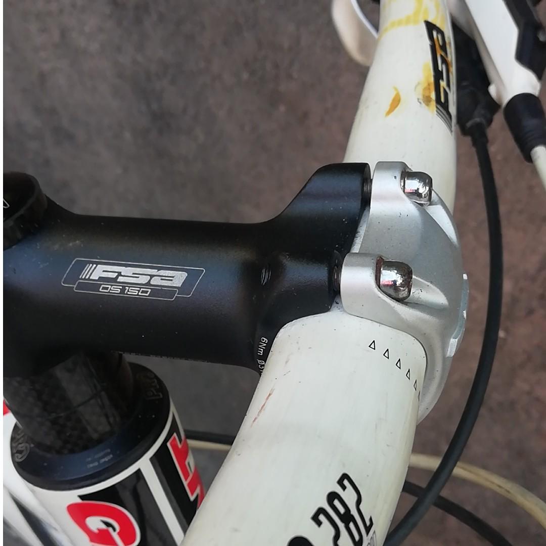Giant XTC 2012 Shimano XT Sports Equipment Bicycles Parts