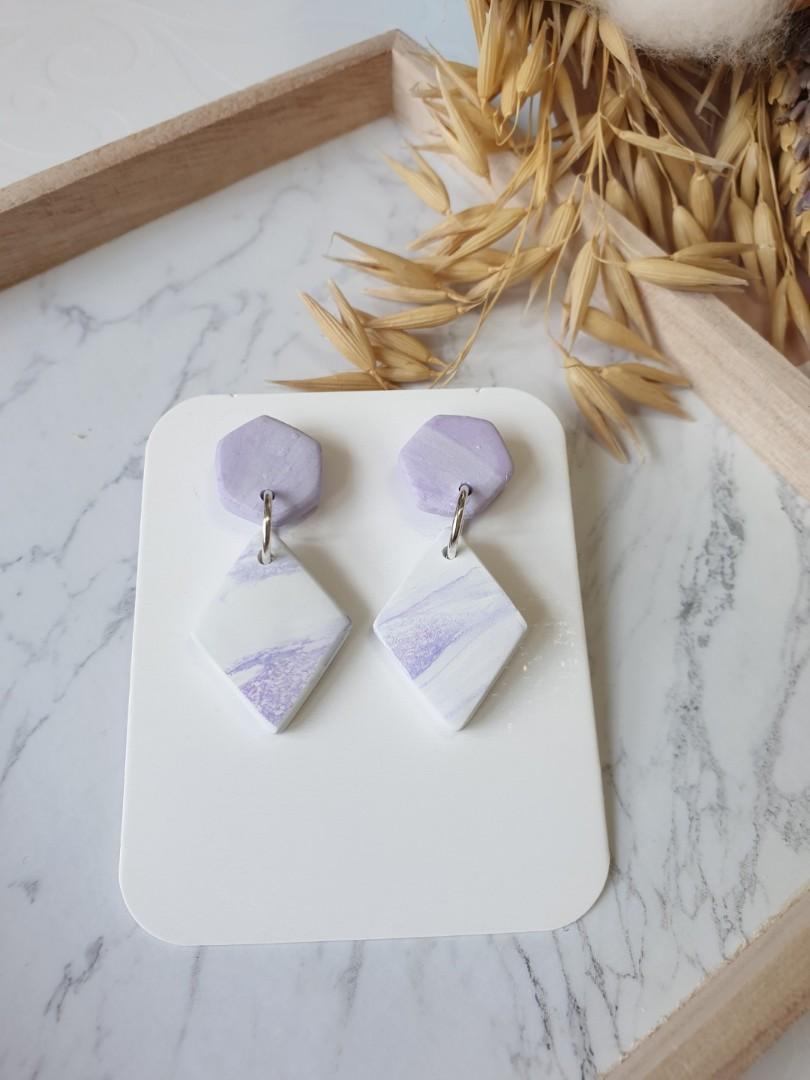Purple marble earrings made of polymer clay and resin handmade