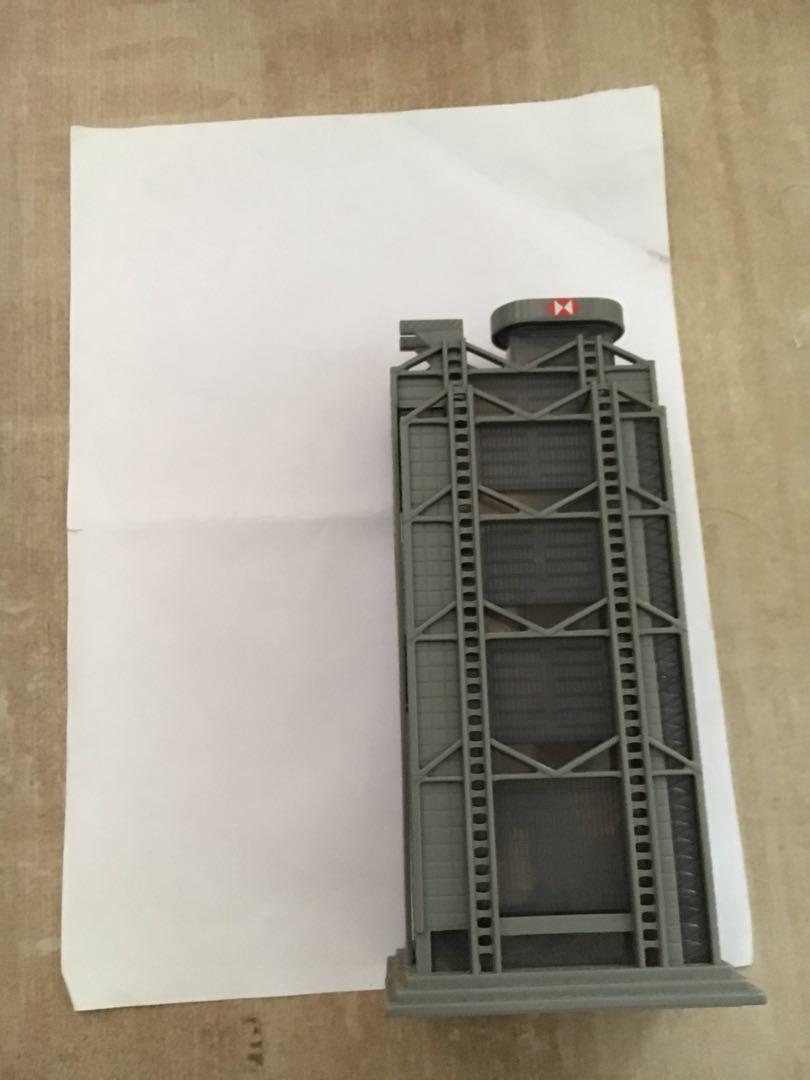 HSBC 滙豐銀行匯豐銀行中環總行錢箱錢筒撲滿錢罌模型裝飾, 其他, 其他- Carousell