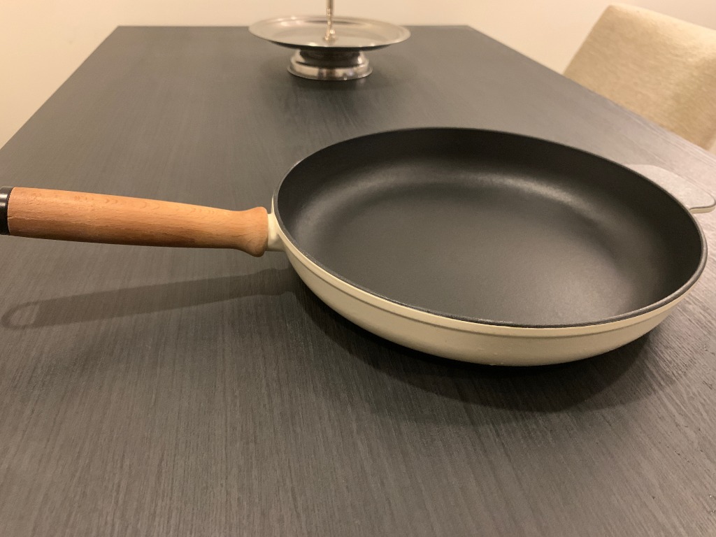 Ikea Senior Frying Pan White Off White 28 Cm Kitchen Appliances On Carousell