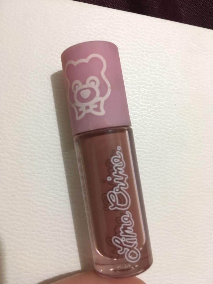 Nude Lip gloss US Brand (Category: Makeup) located in Los Banos. Submitted by jjanealindogan (Listing ID 248878484, Image 1). Description: Preloved US brand lip gloss.