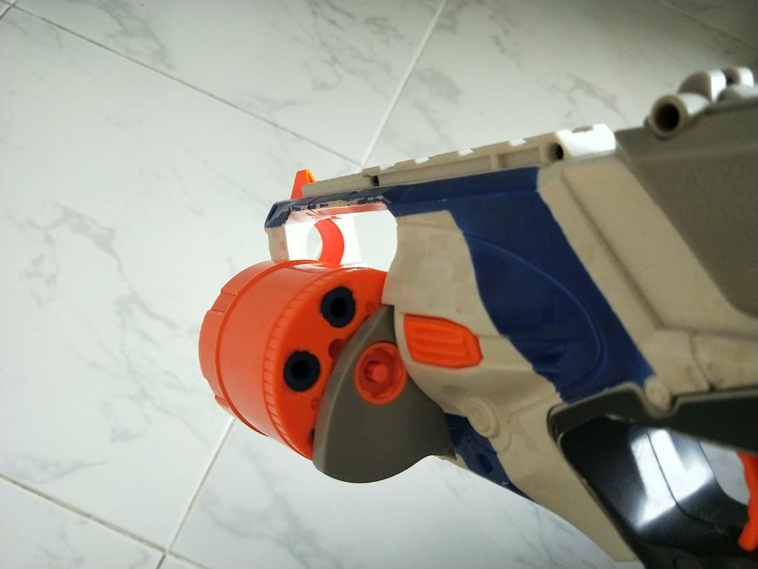 Nerf StrongArm (Category: Action & Battle Toys) located in Singapore. Submitted by sharpfox (Listing ID 248742221, Image 3). Description: Well used, priming handle difficult to pull. Used to be old and reliable, now it's just old and well used.