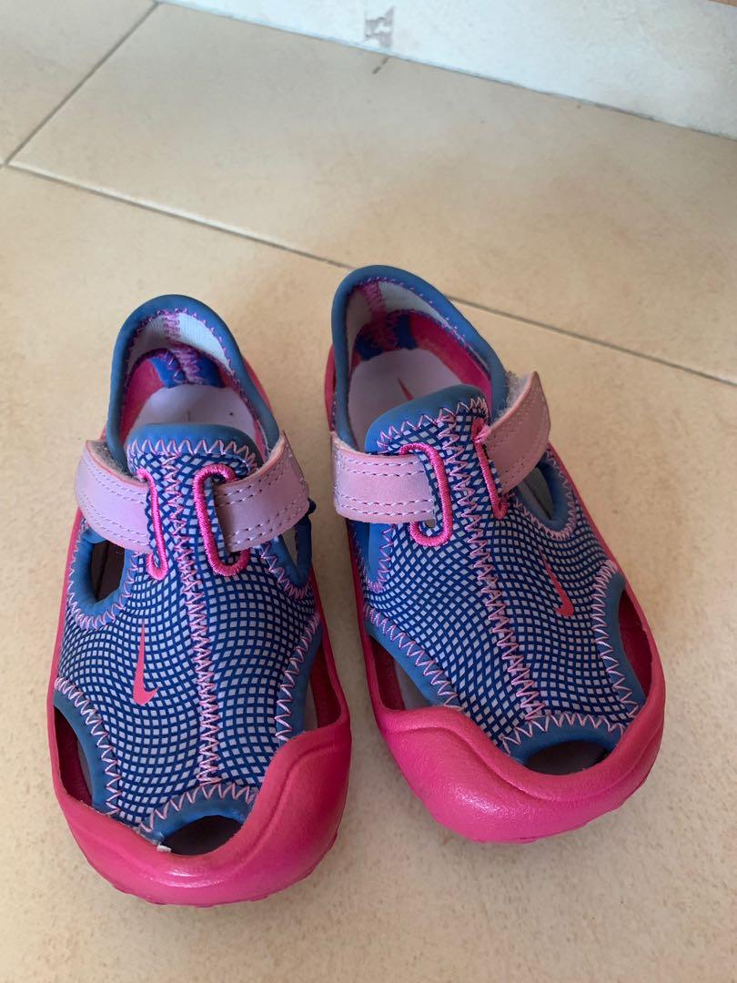 baby girl nikes size 3