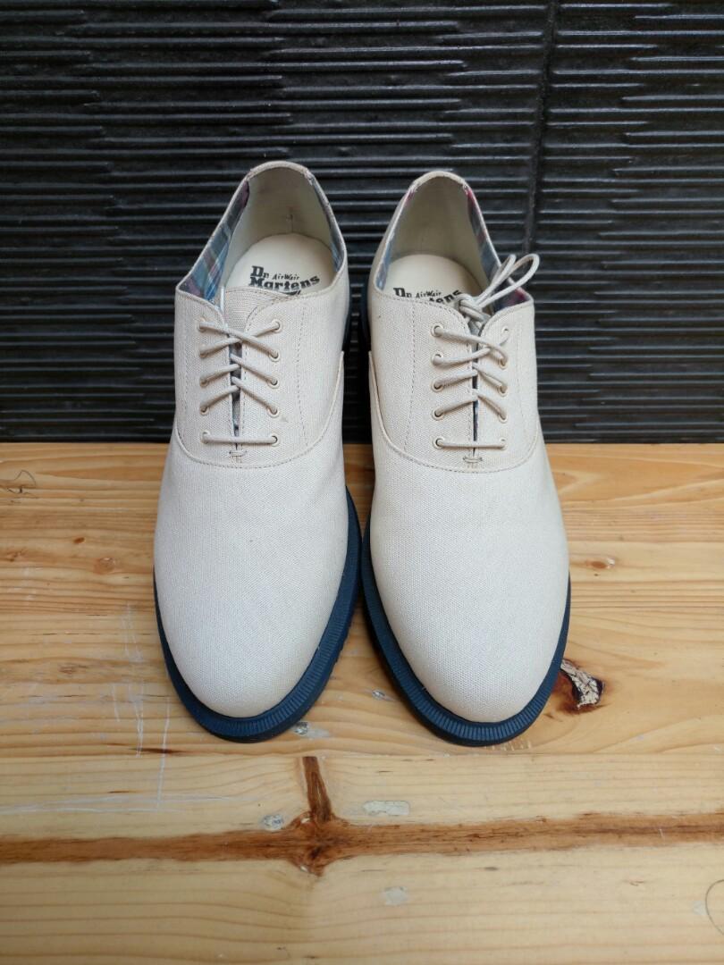 Dr martens outlet aw005 zara
