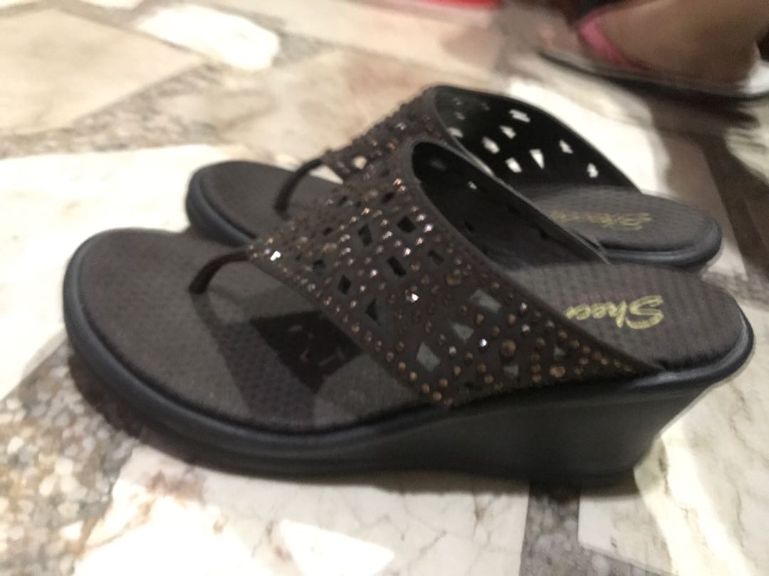 Skechers wedge slippers best sale
