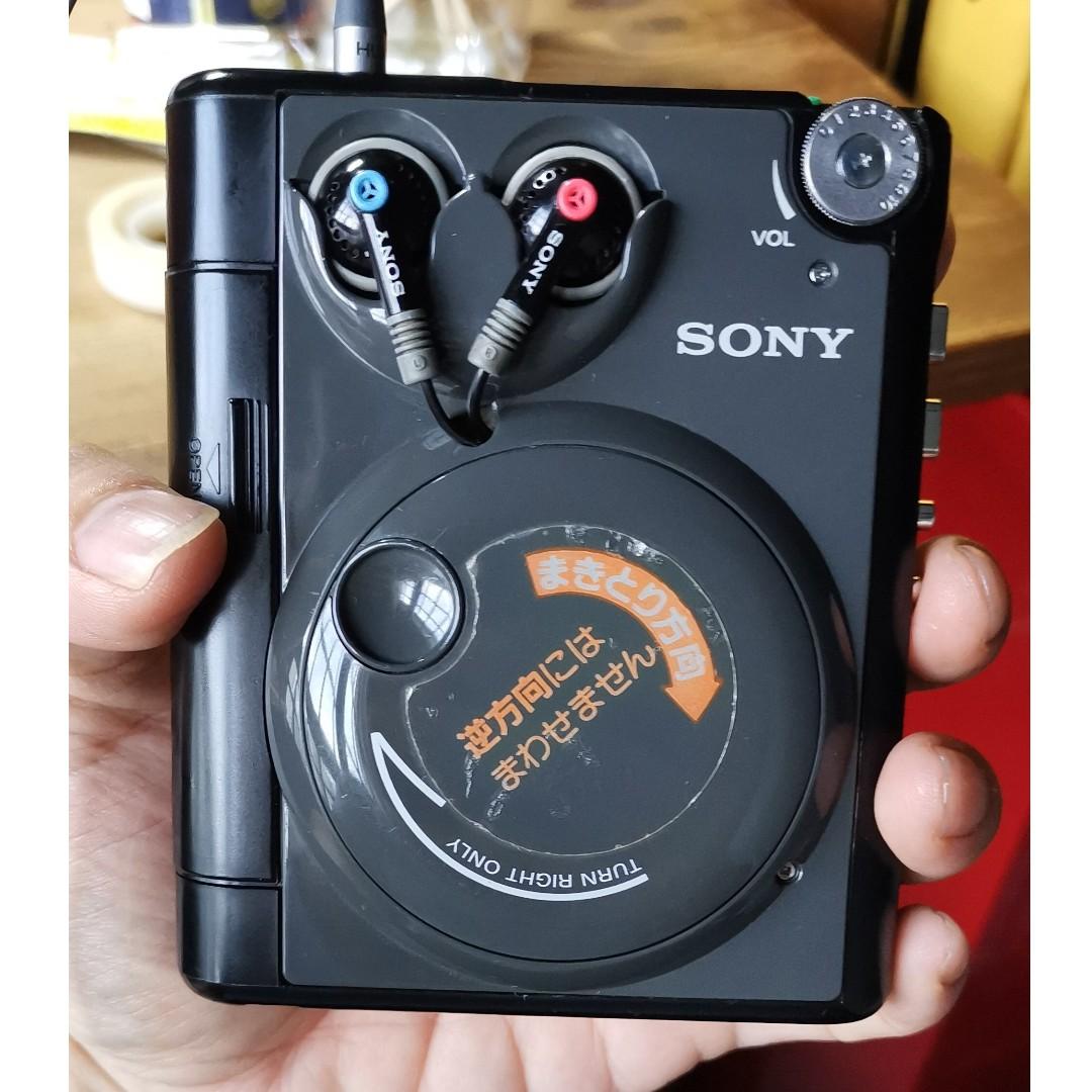 Sony WM-F51 Vintage Walkman Functioning, Audio, Portable Music